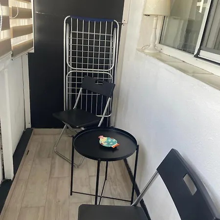 Studio Apartment *