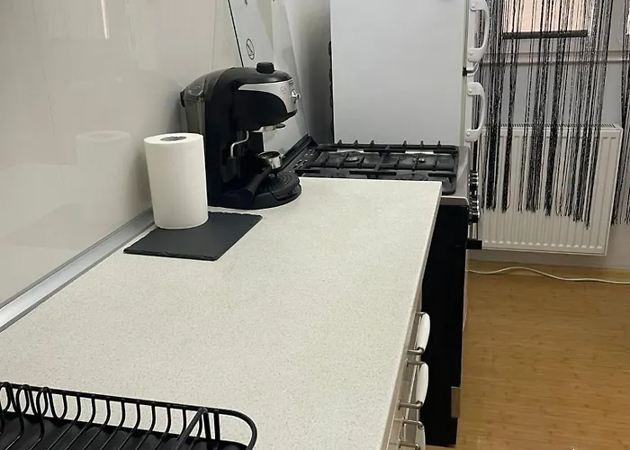 Studio Apartment *